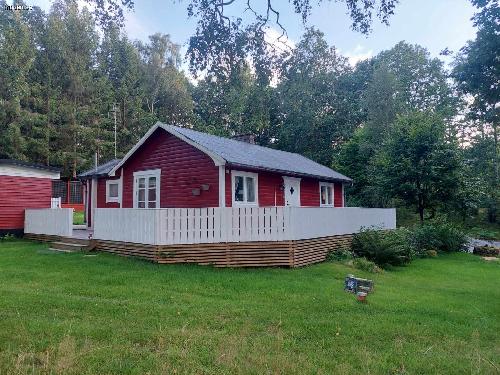 Charming Cabin in the Woods